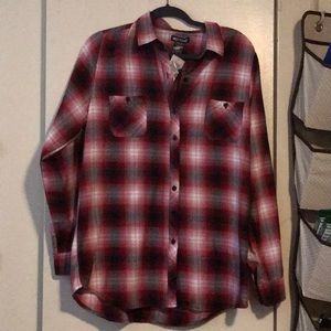 Hot Topic Long Sleeve button up plaid shirt